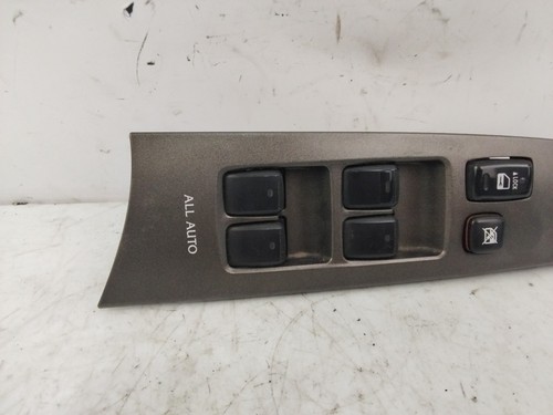 84040 53080 front - front, window